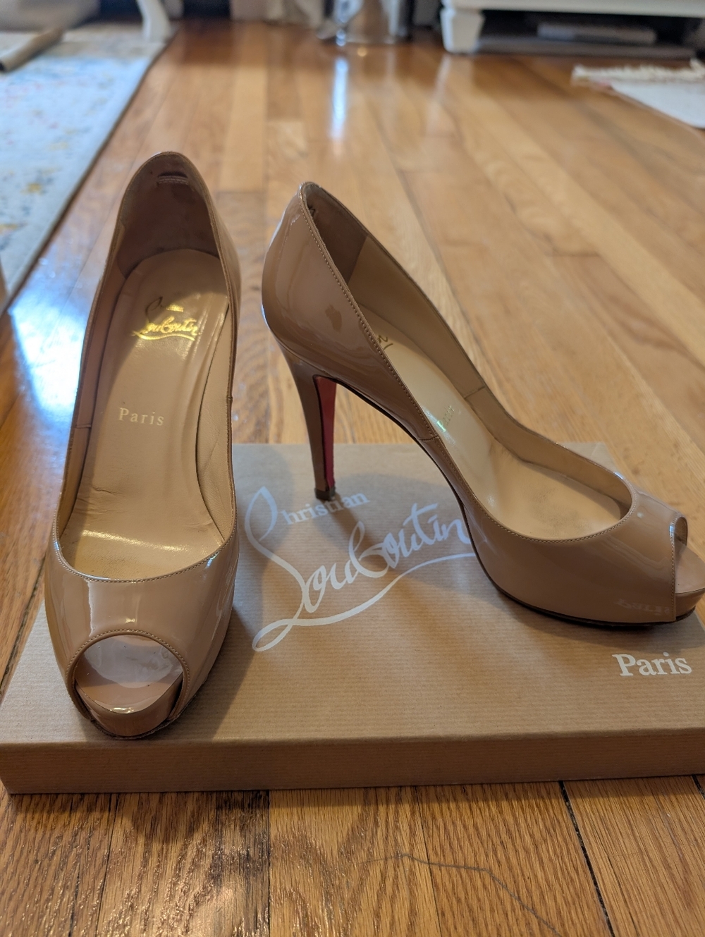 Christian Louboutin Very Prive 100 Peep Toe Heels